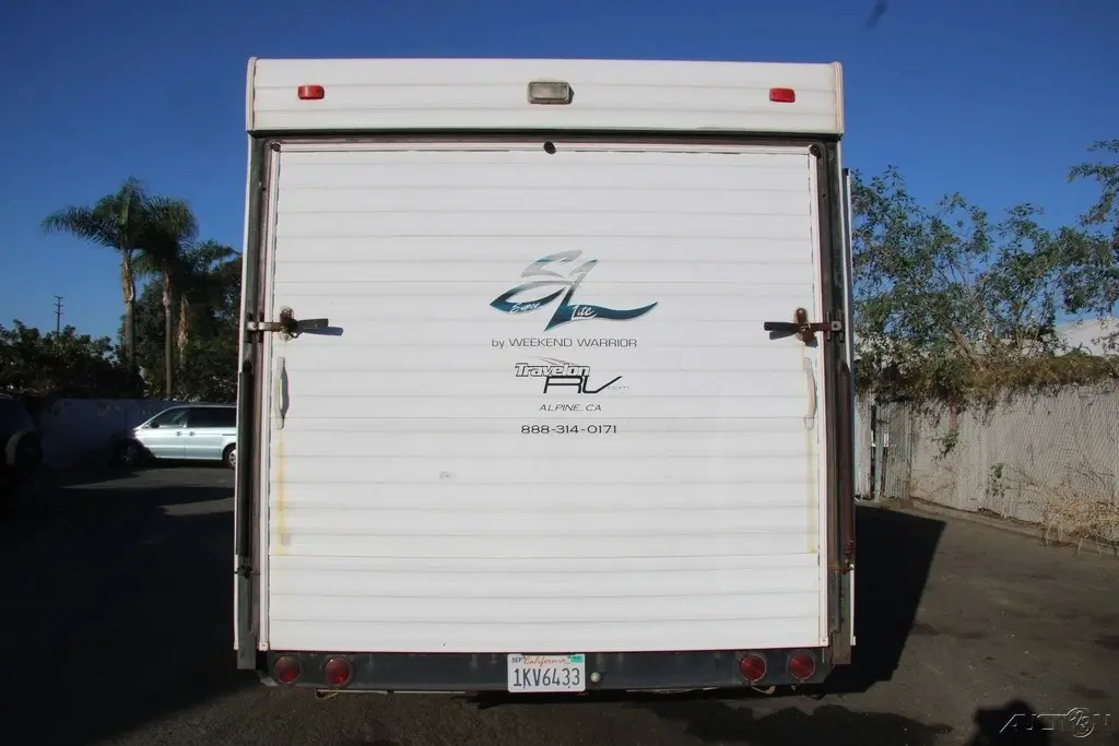 2006 Weekend Warrior Super Lite Travel Trailer Toy Hauler Toy Hauler - Travel Trailer