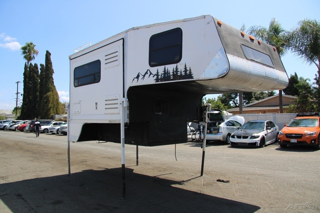 2002 Arctic Truck Camper Pop Up Truck Camper