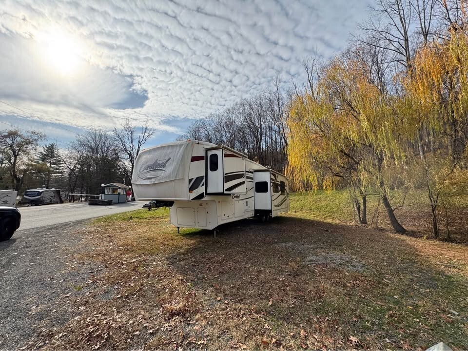 2010 Forest River 3804BH 5TH WHEEL