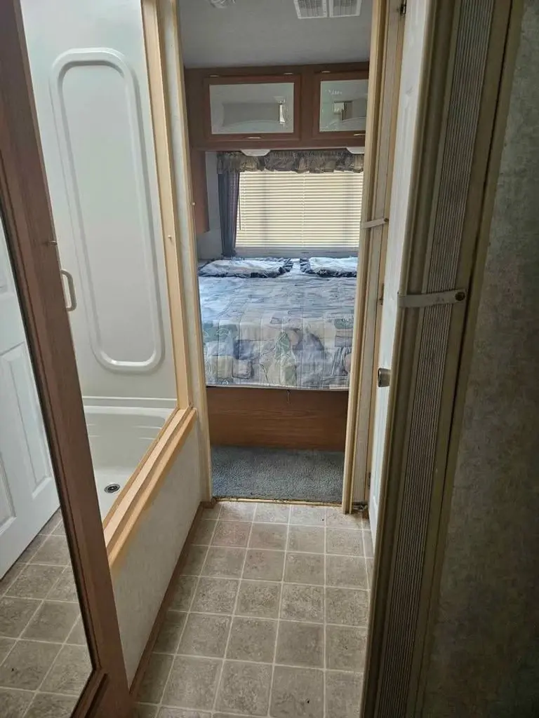 2002 Fleetwood Fiesta Class A Motorhome