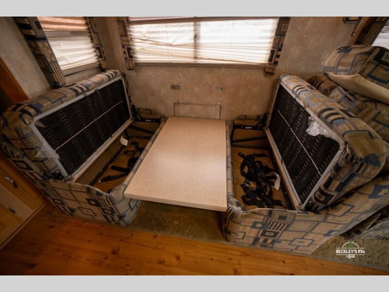 2004 Coachmen Santara Motorized Class A