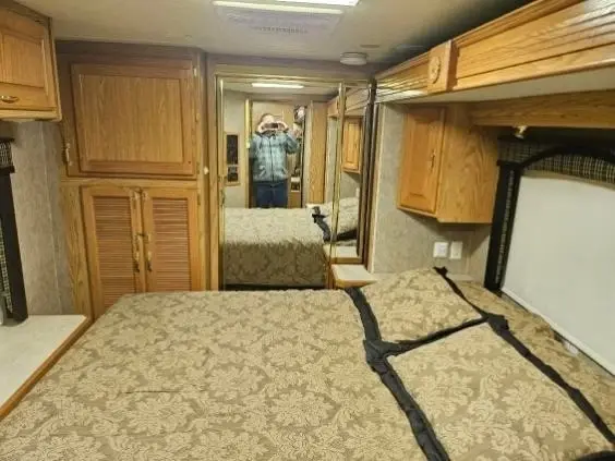 2005 Holiday Rambler Neptune Motorized Class A