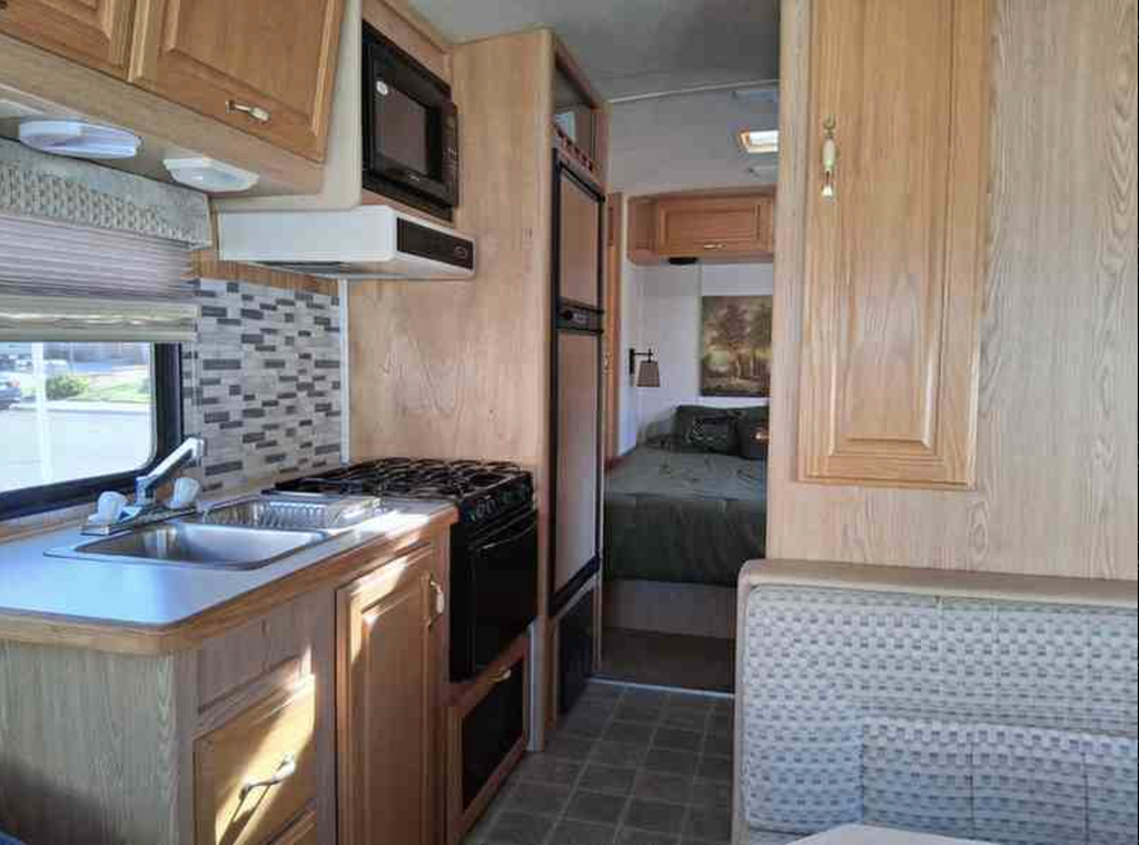 2005 Rexhall American Clipper Class A Motorhome