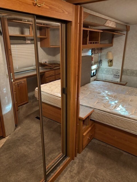 2005 Winnebago Adventurer Motorized Class A