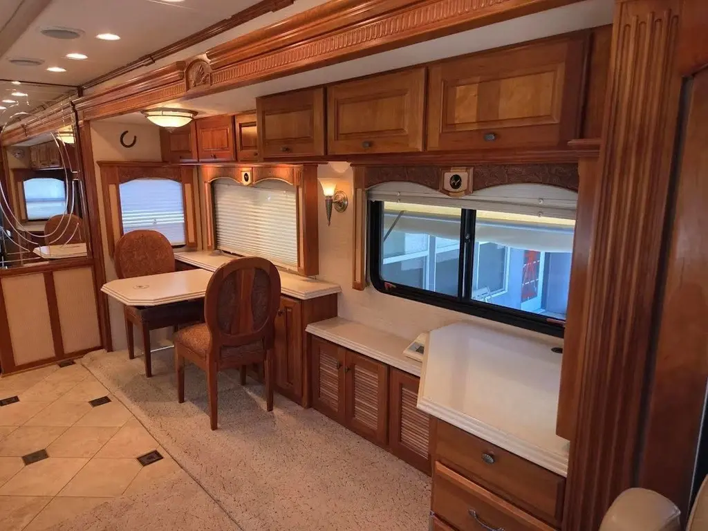 2006 Monaco Dynasty 42 Motorized Class A
