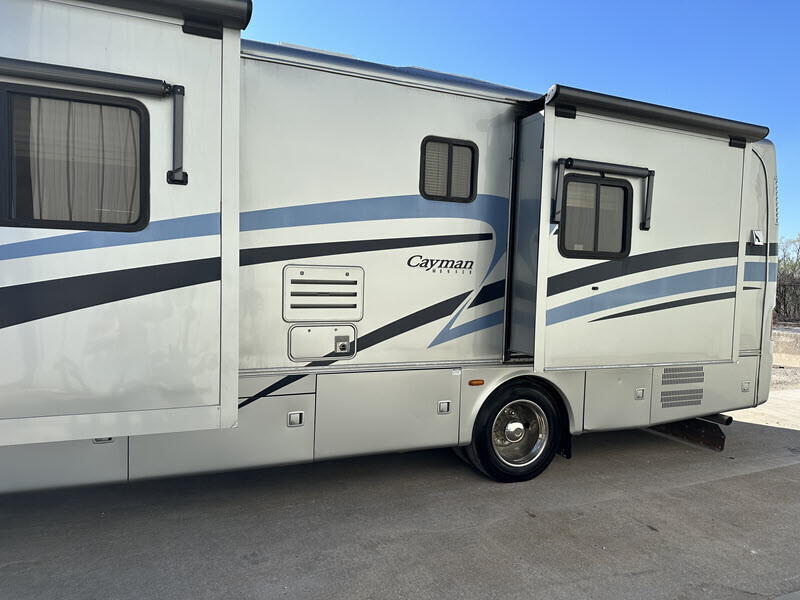 2006 Silver Roadmaster Rail Monocoque Cayman --