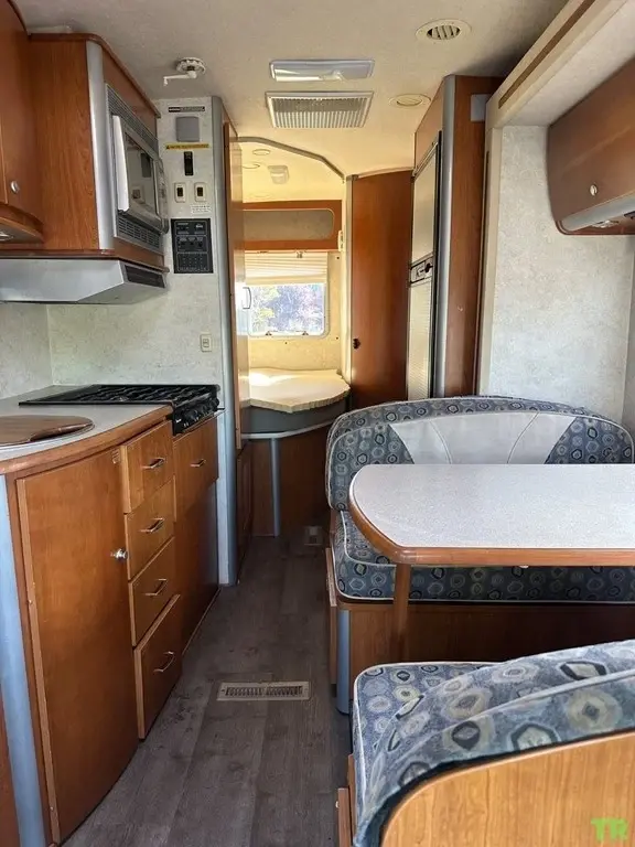 2006 Winnebago View Motorized Class C