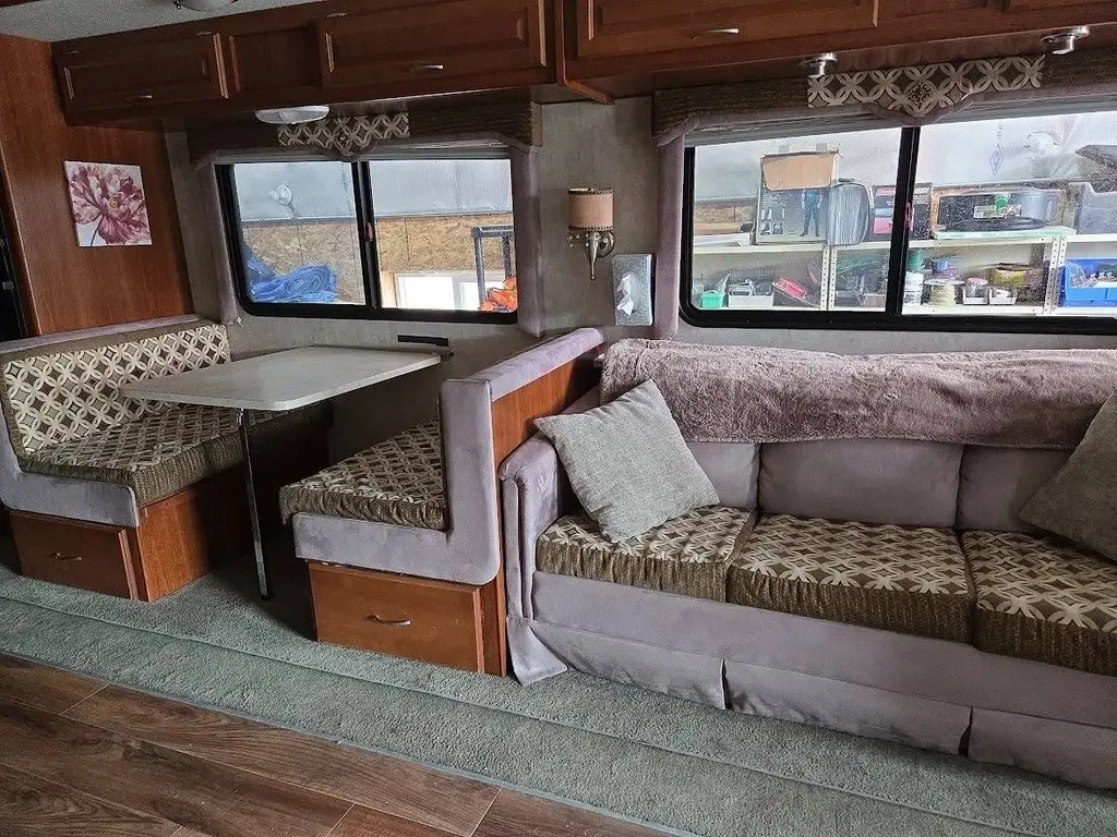 2007 Fleetwood Bounder Motorized Class A
