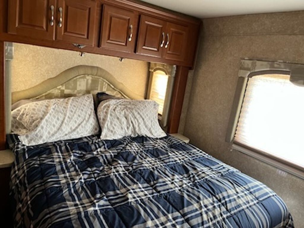 2007 Four Winds Dutchmen Class C Motorhome