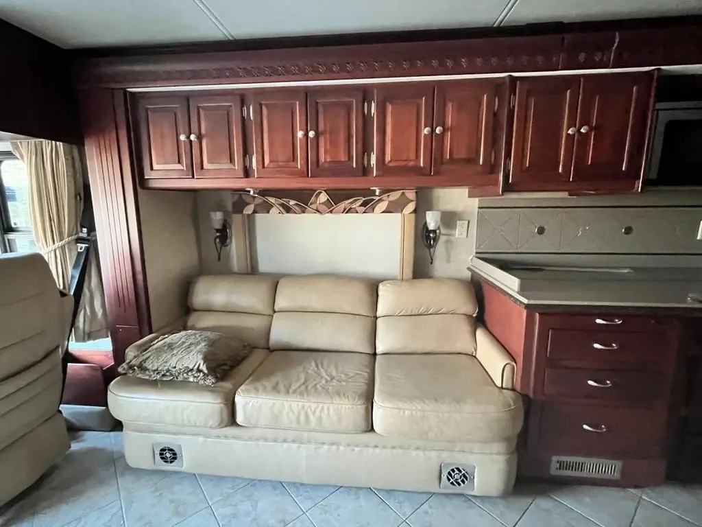 2007 Tiffin Motorhomes Phaeton Motorized Class A