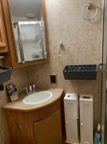 2007 Winnebago Voyage Motorized Class A