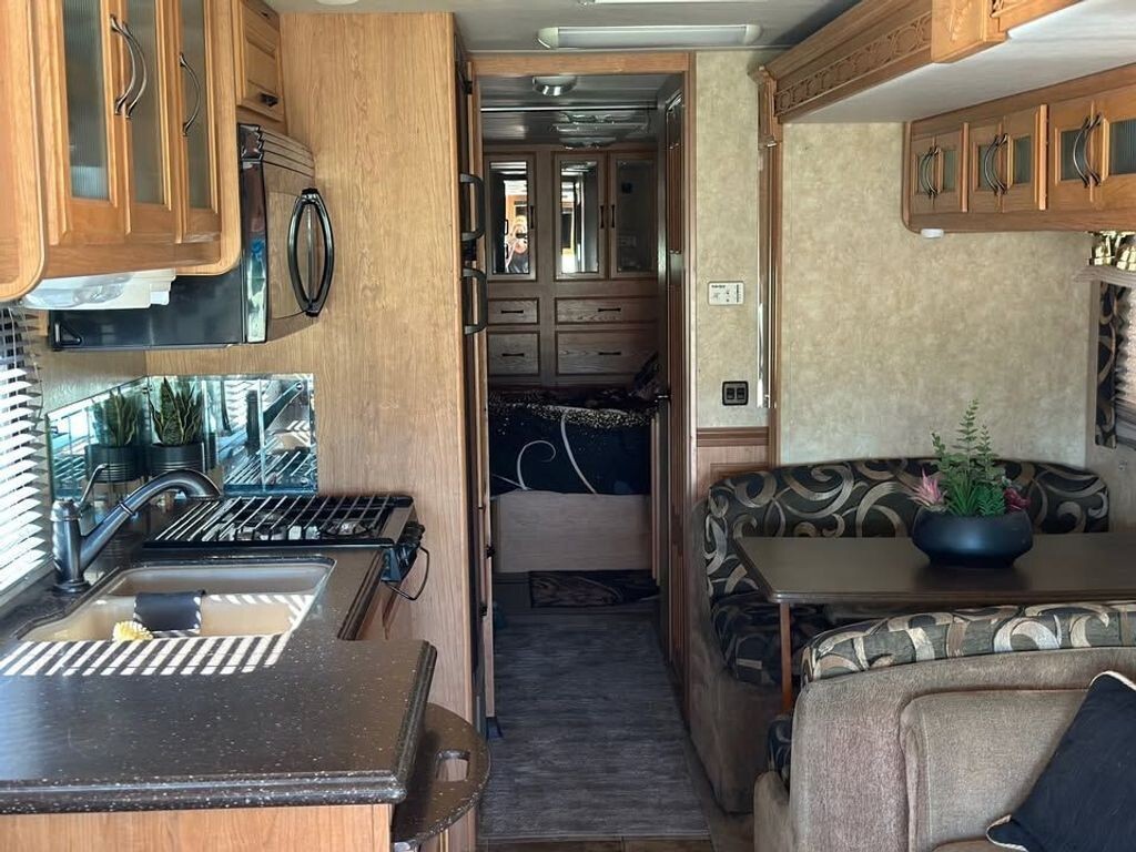 2008 Coachmen Cross Country Class A Motorhome