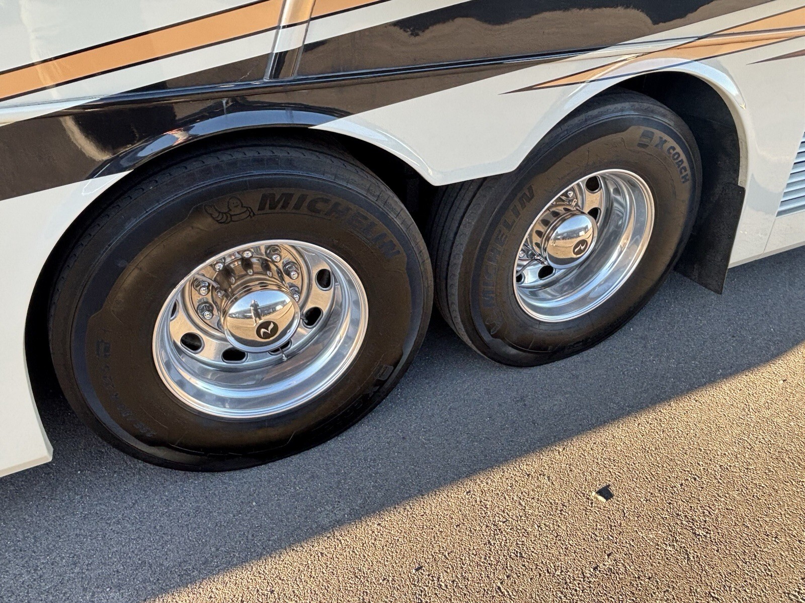 2008 Monaco Dynasty Squire IV