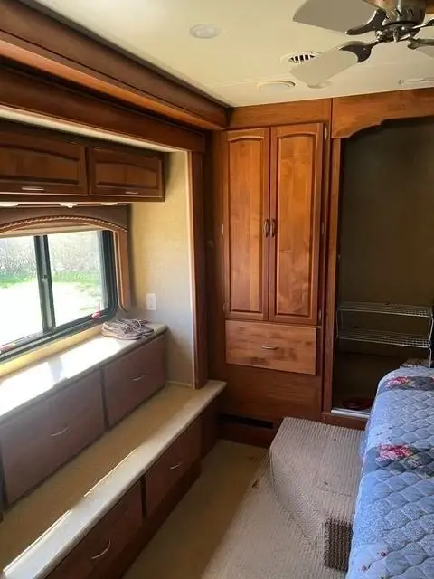 2009 Monaco Diplomat Motorized Class A