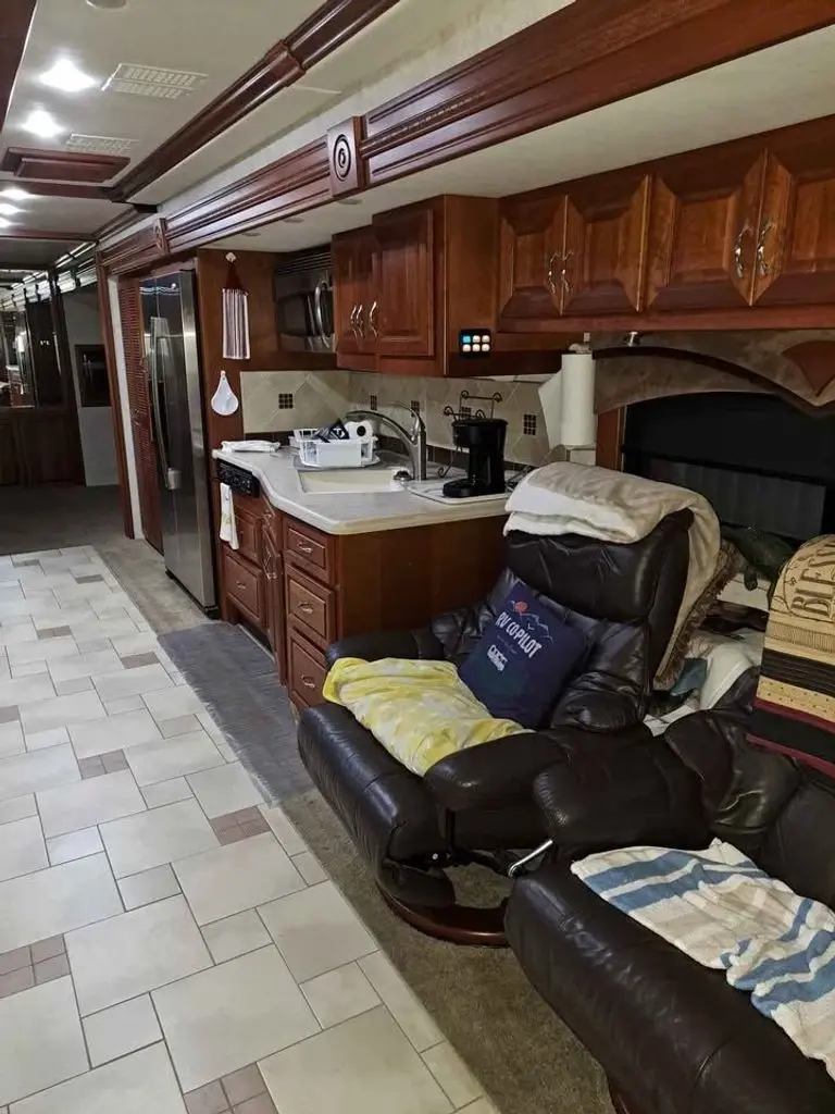 2010 American Coach American Tradition Class A Motorhome