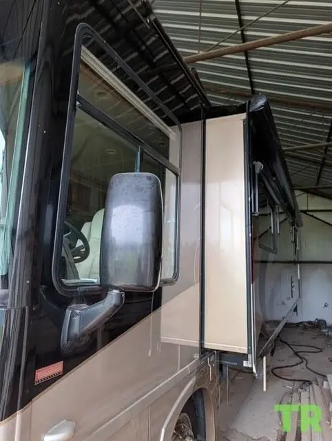 2010 Itasca Meridian V Class Motorized Class A