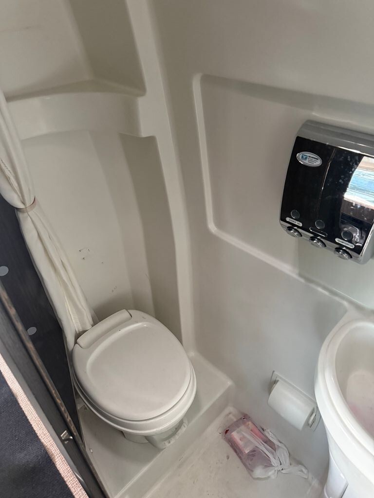 2010 Mercedes-Benz Sprinter Class B Motorhome