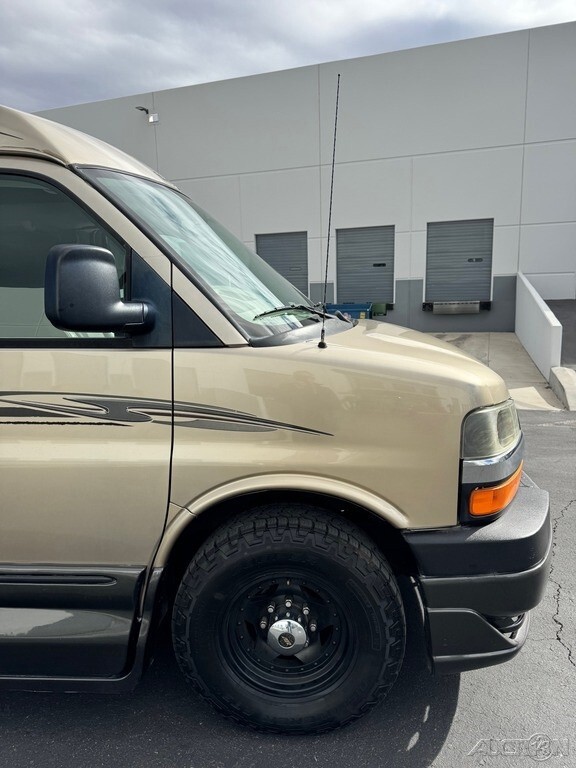 2010 Roadtrek 190 Versatile Motorized Class B