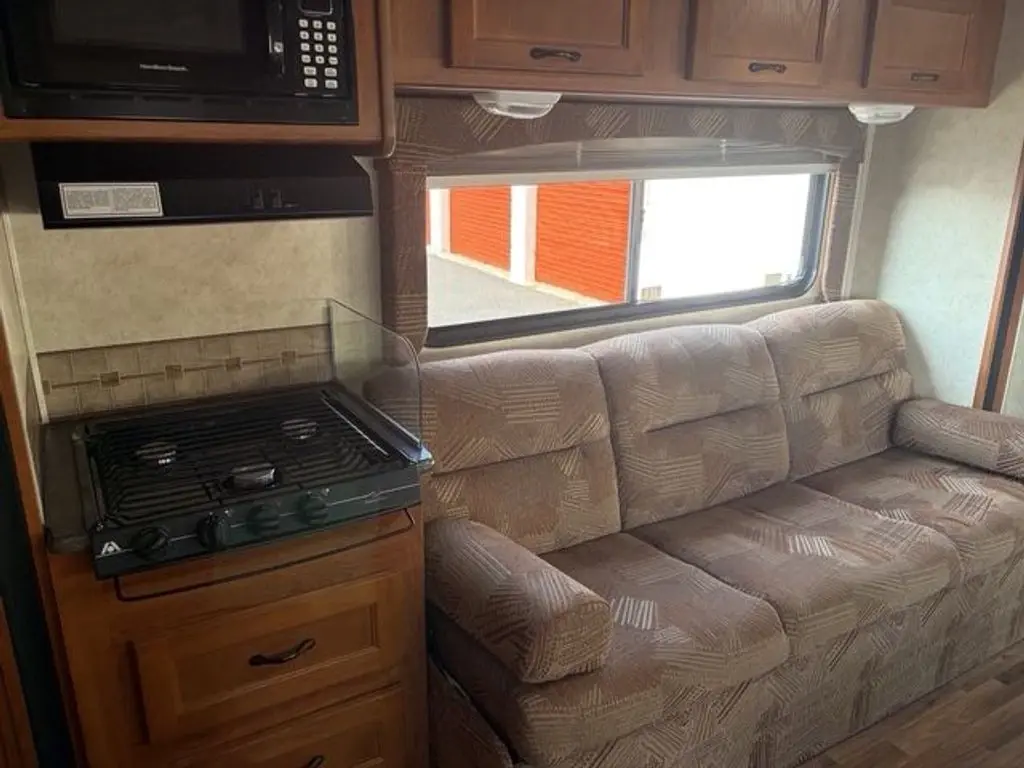 2012 Coachmen Freelander Class C Motorhome