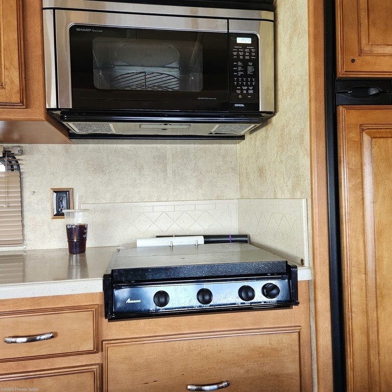 2012 Winnebago Sightseer Motorized Class A