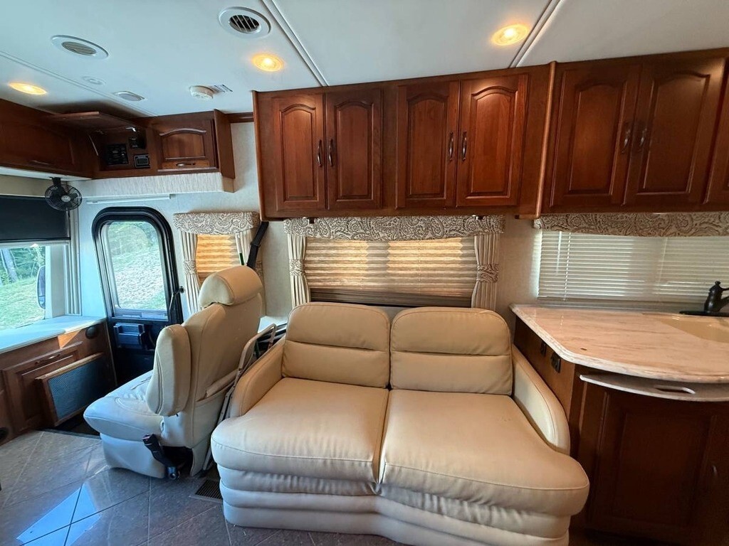 2013 Coachmen Sportscoach Cross Country Motorized Class A
