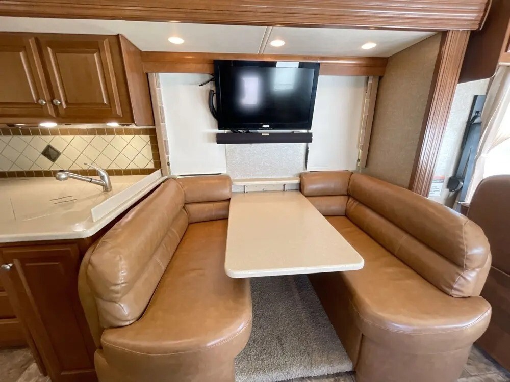 2013 Thor Motor Coach Palazzo Motorized Class A