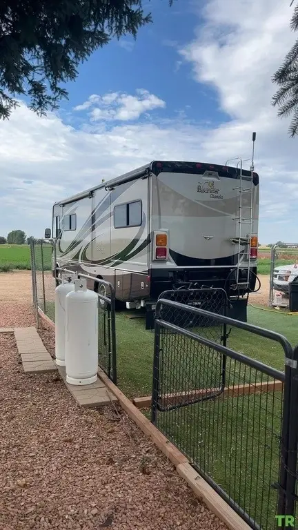 2014 Fleetwood Bounder Motorized Class A