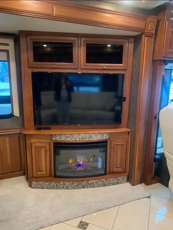 2014 Winnebago Tour Motorized Class A