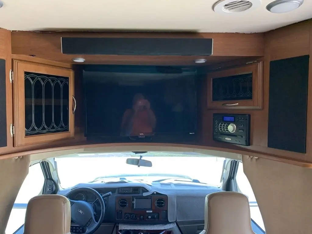 2015 Coachmen Concord Class C Motorhome
