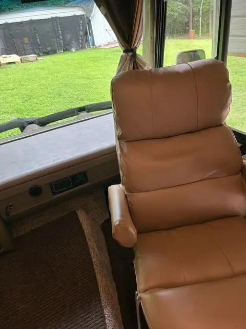 2015 Fleetwood Bounder Classic Motorized Class A