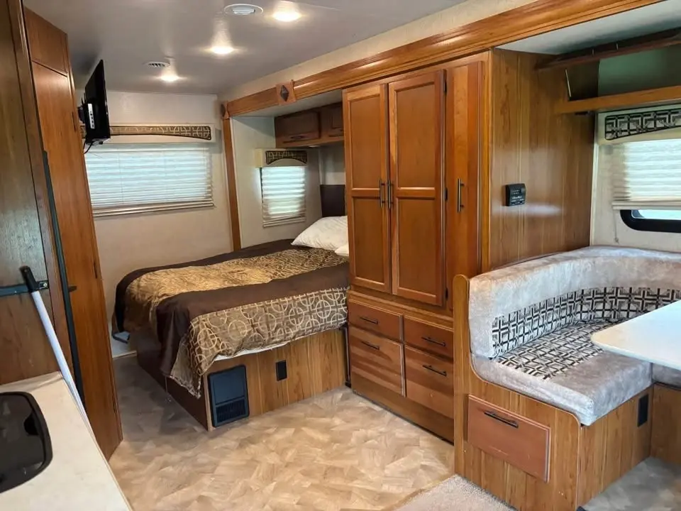 2016 Jayco Melbourne Motorized Class C