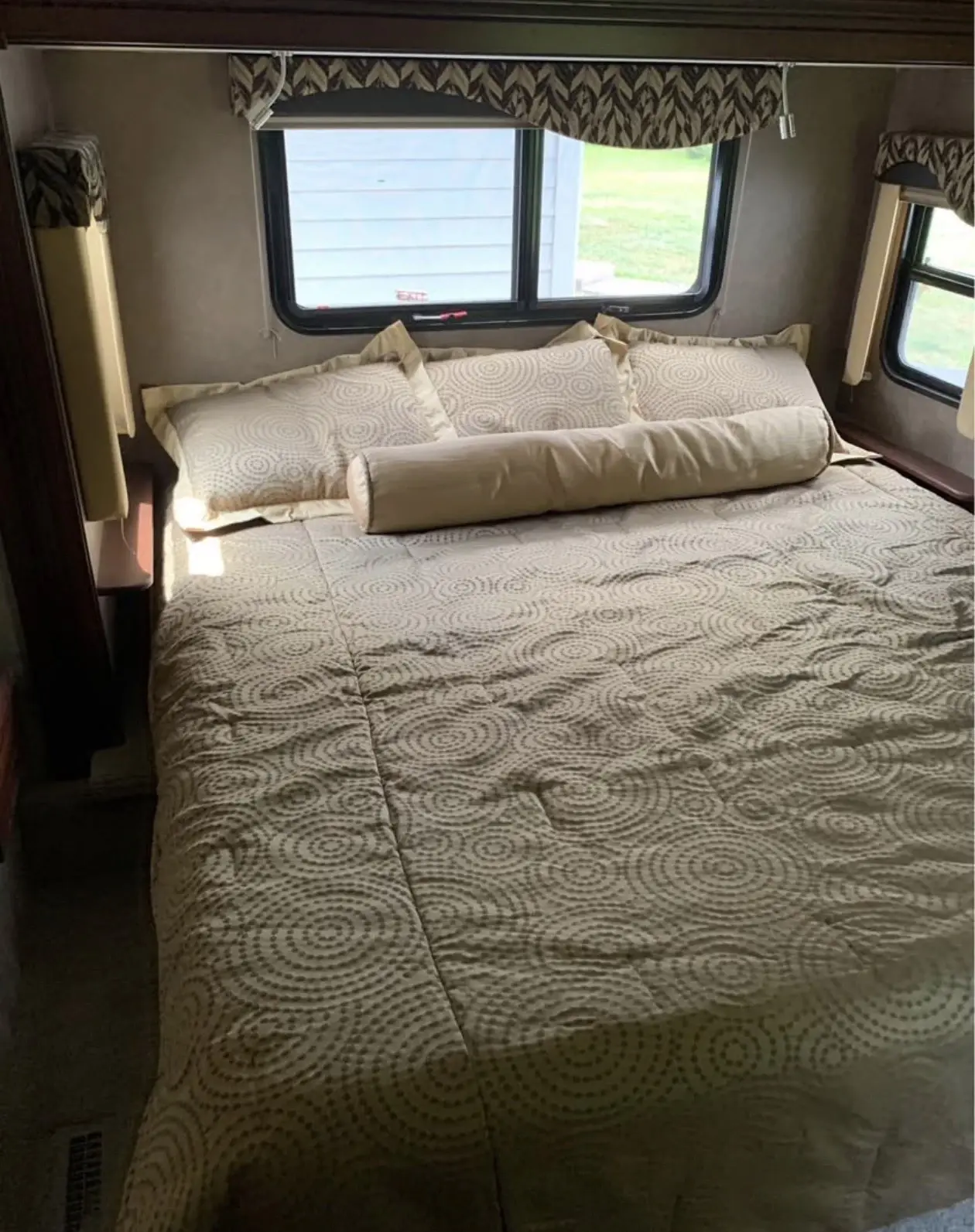 2016 Winnebago Latitude 37