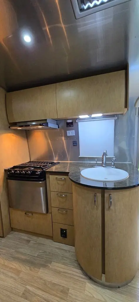 2017 Airstream Flying Cloud Travel Trailer
