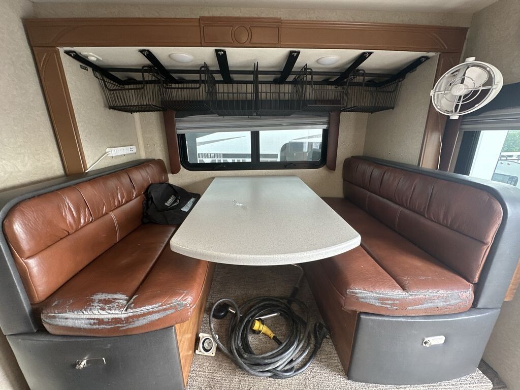 2017 Lance Lance Truck Camper