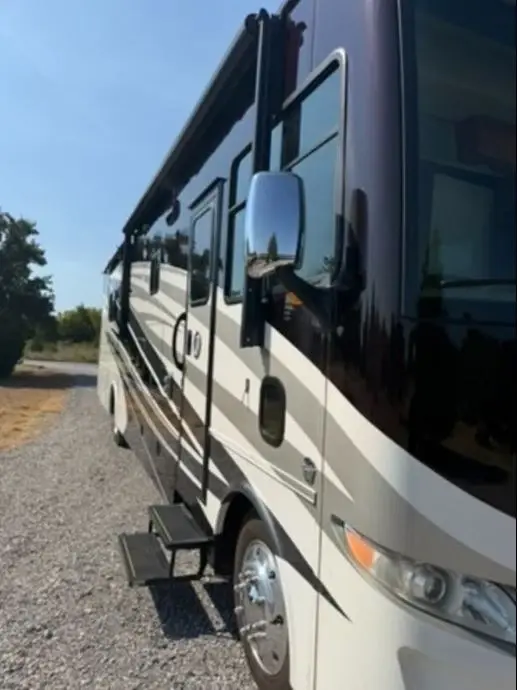 2017 Tiffin Motorhomes Allegro Motorized Class A