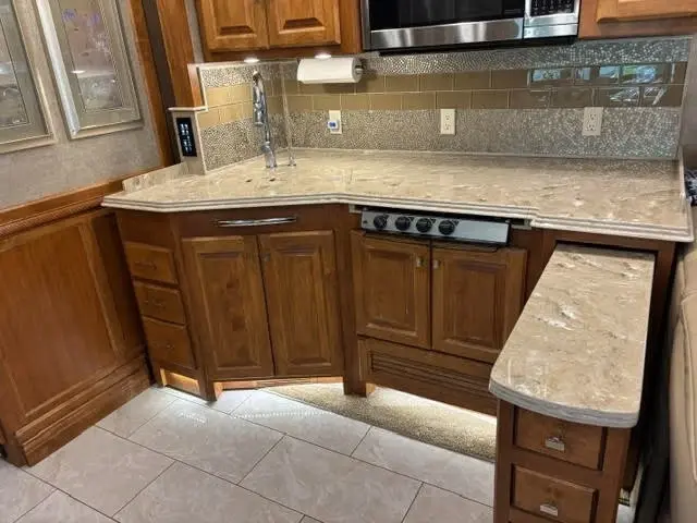 2017 Tiffin Motorhomes Phaeton Motorized Class A