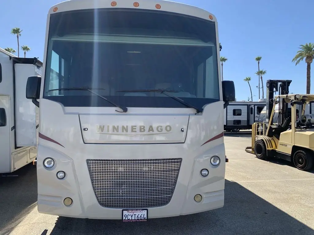 2017 Winnebago Sunstar