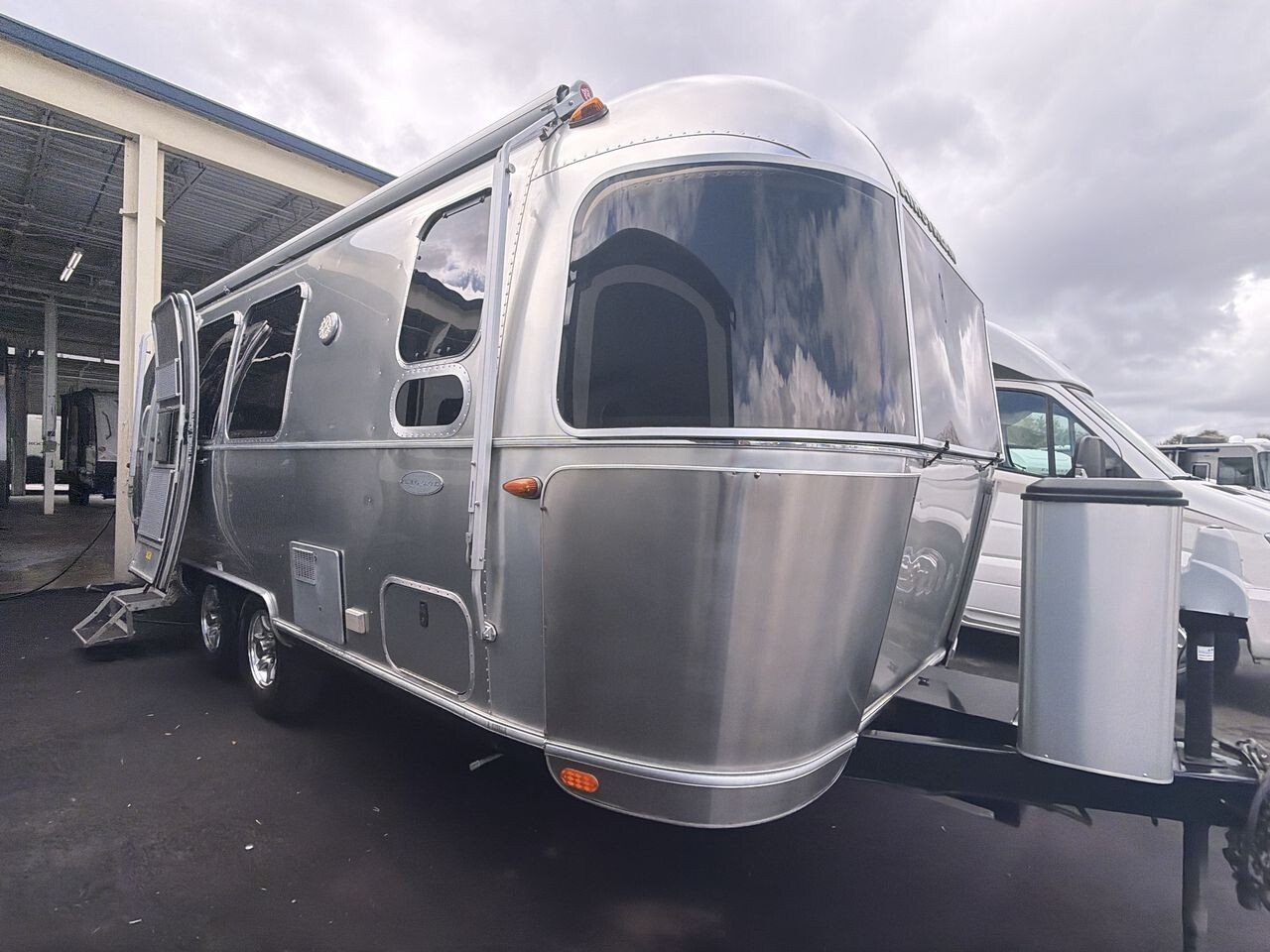 2018 Airstream Flying Cloud