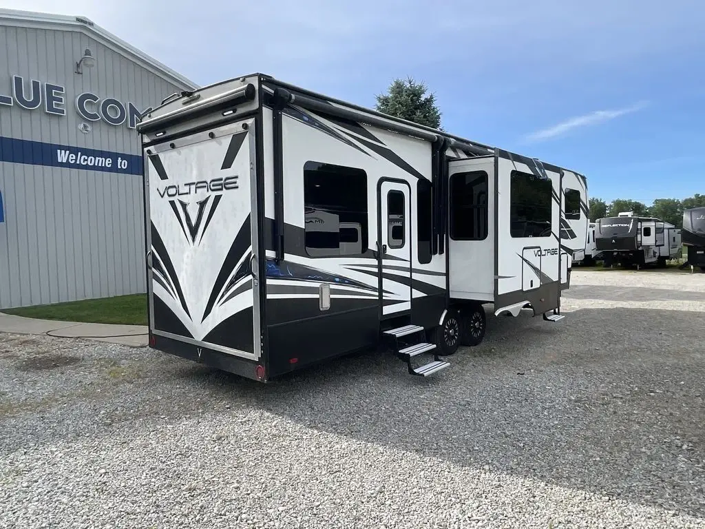 2018 Dutchmen Voltage V-Series