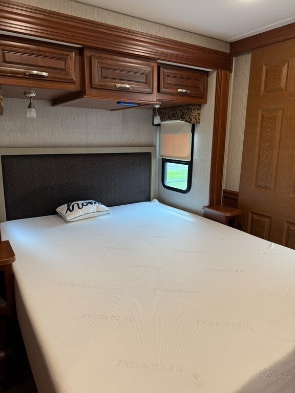 2018 Forest River Legacy SR 340 Motorized Class A