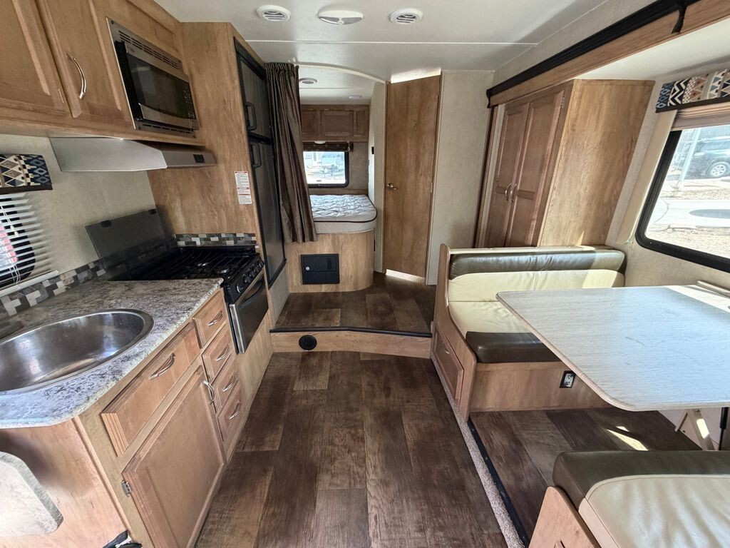 2018 Gulf Stream Conquest Class C Motorhome