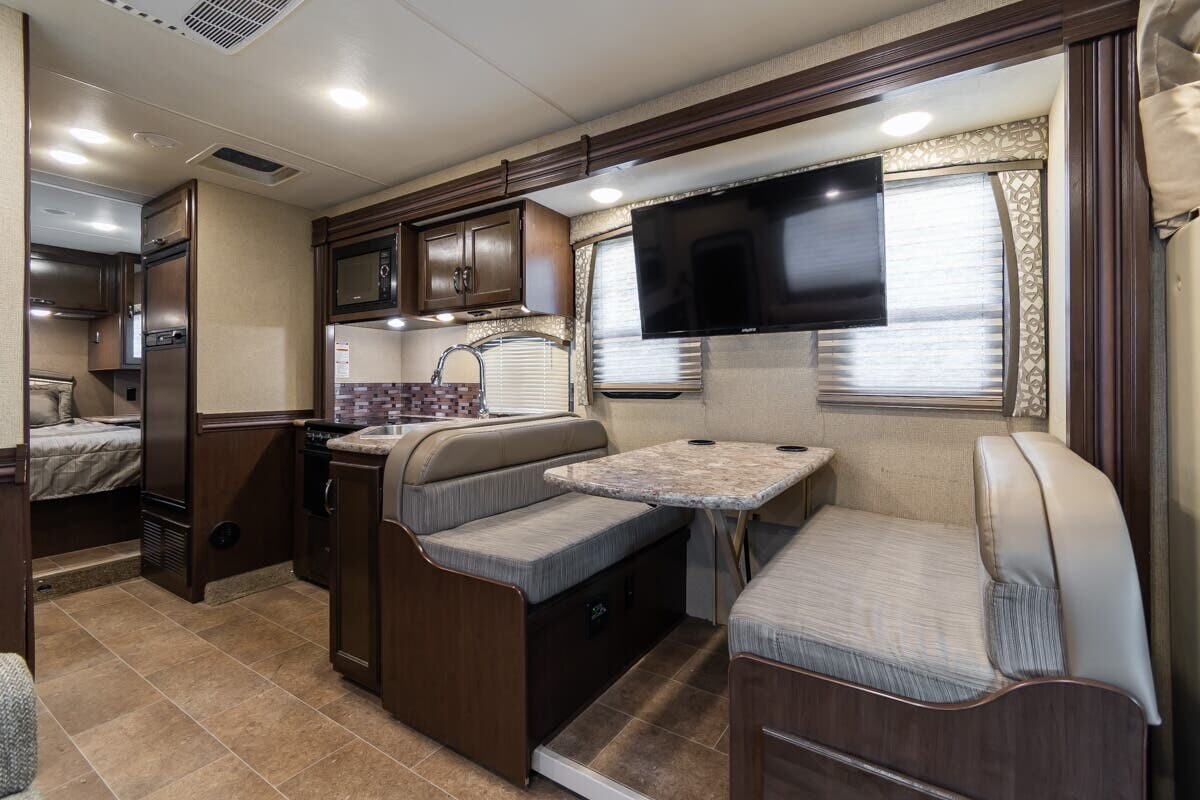 2018 Thor Motor Coach Chateau