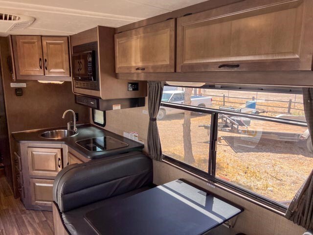 2019 Four Winds Motor Coach