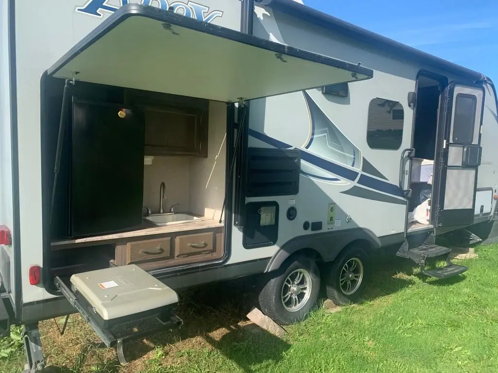 2019 Coachmen Apex Ultra-Lite Travel Trailer
