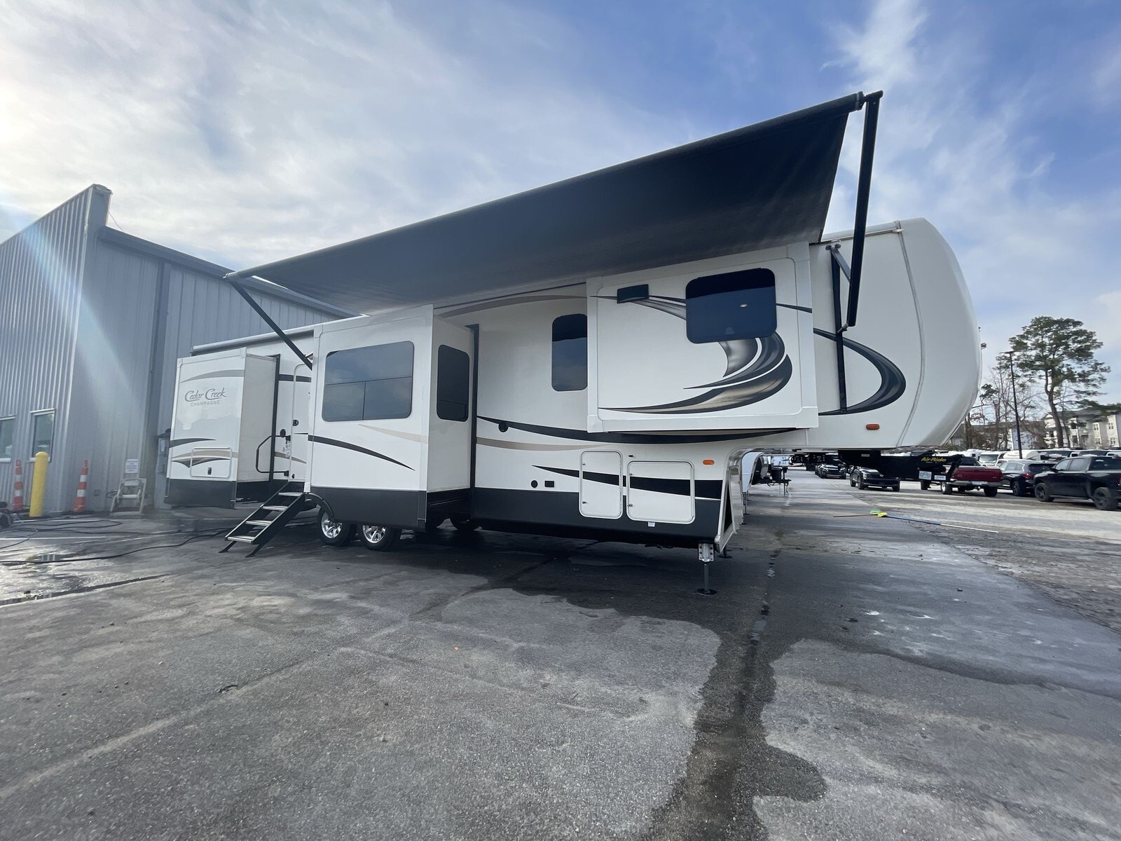 2019 Forest River Cedar Creek Champagne