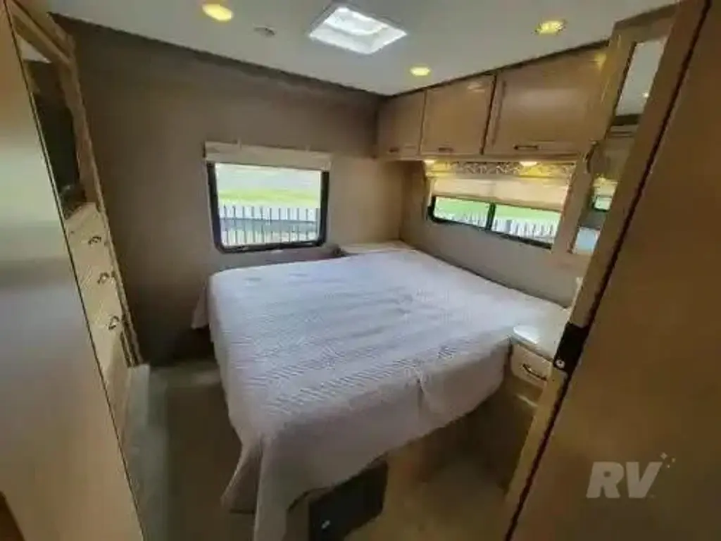 2019 Thor Motor Coach Daybreak Class C Motorhome