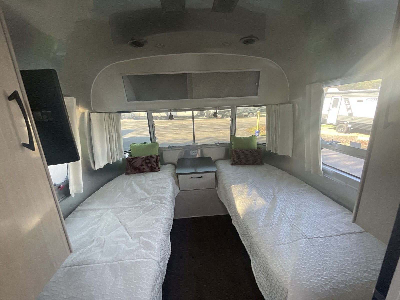 2020 Airstream International Serenity