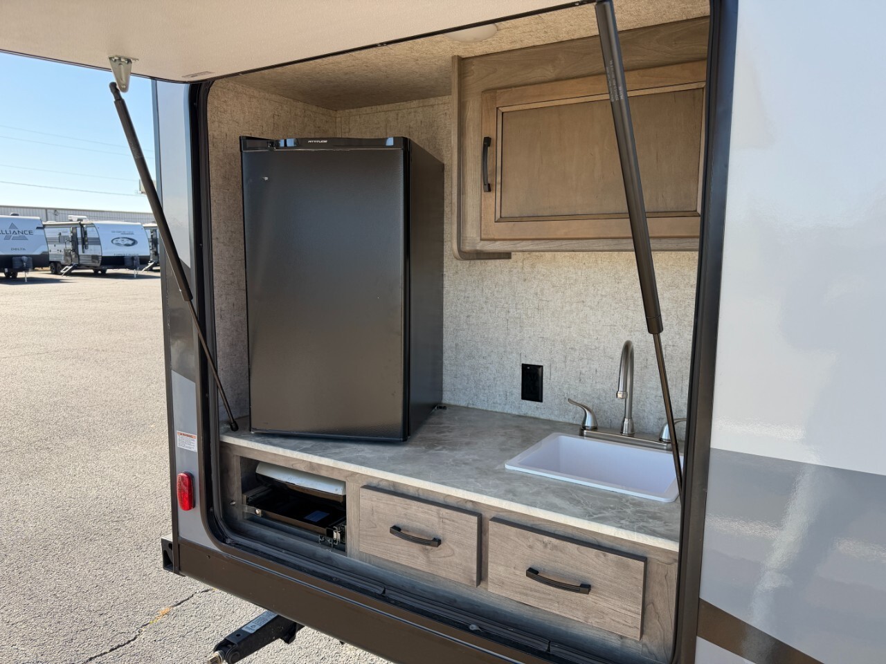 2020 Coachmen APEX ULTRA-LITE