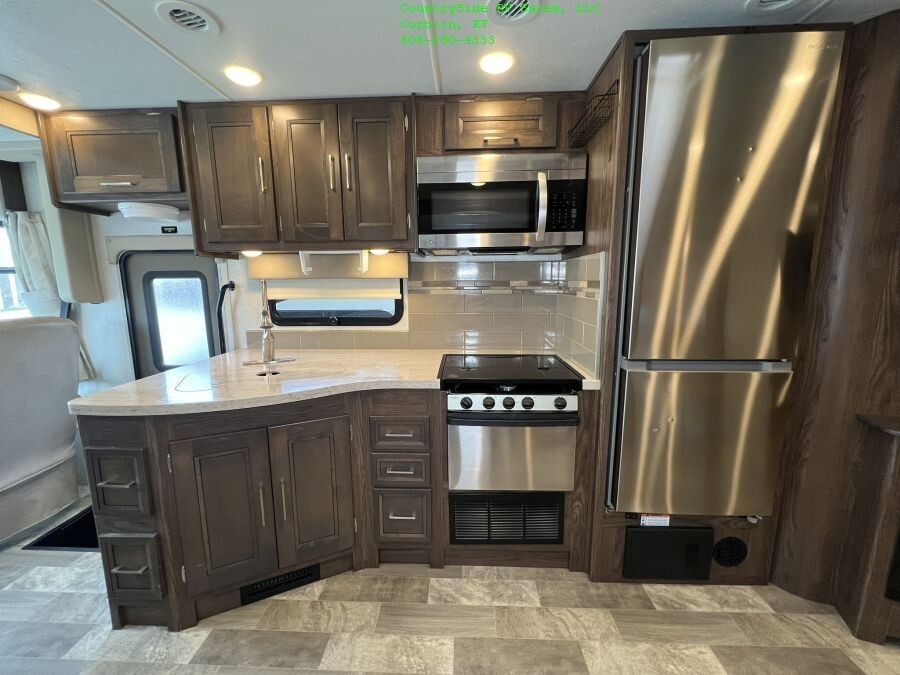 2020 Coachmen Mirada 32SS Motor Home