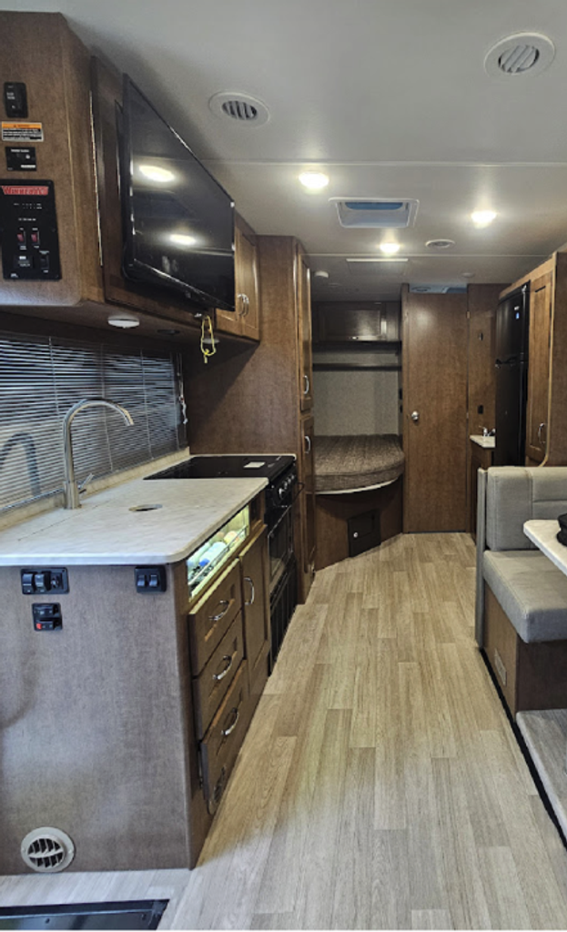 2020 Winnebago Porto Class C Motorhome
